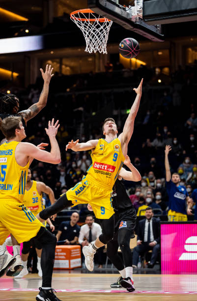 参与运动的 参与运动的